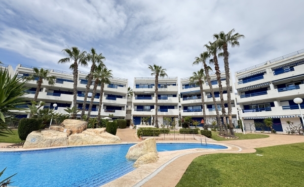 2 Bedroom 2 Bathroom Apartment in Playa Flamenca